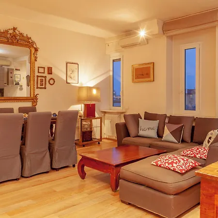 Bnbutler - Osoppo, 19 - Calde Atmosfere Milan